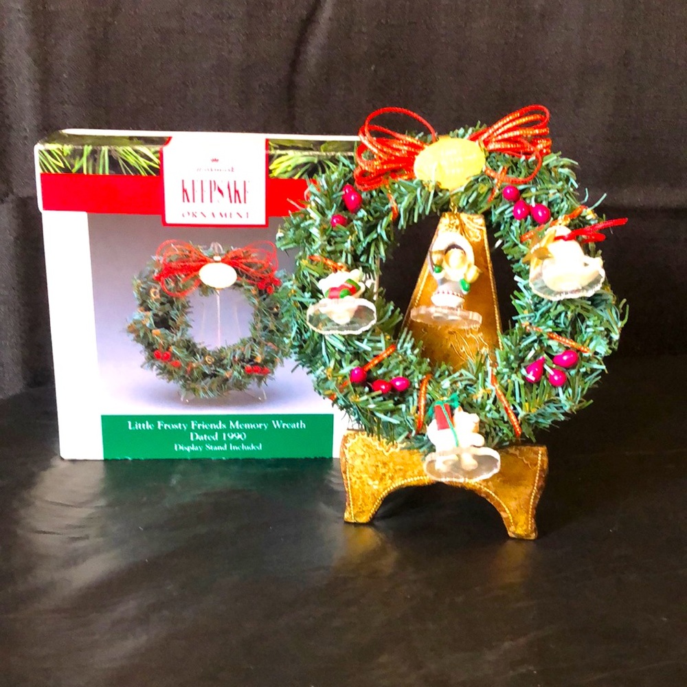 Frosty friends wreath with all ornaments attached 1990 Hallmark MIB